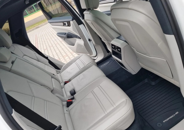 Porsche Cayenne cena 319900 przebieg: 51300, rok produkcji 2020 z Janów Lubelski małe 379